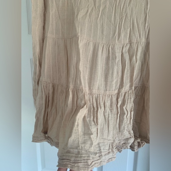 American Eagle Textured Tiered Open Back Top - Picture 3 of 5